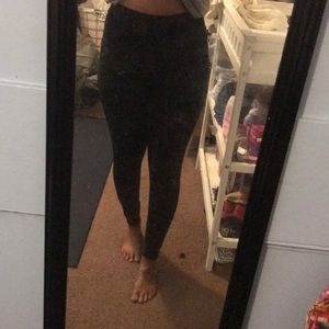 XS VS leggings! Super soft w/ mesh sides!